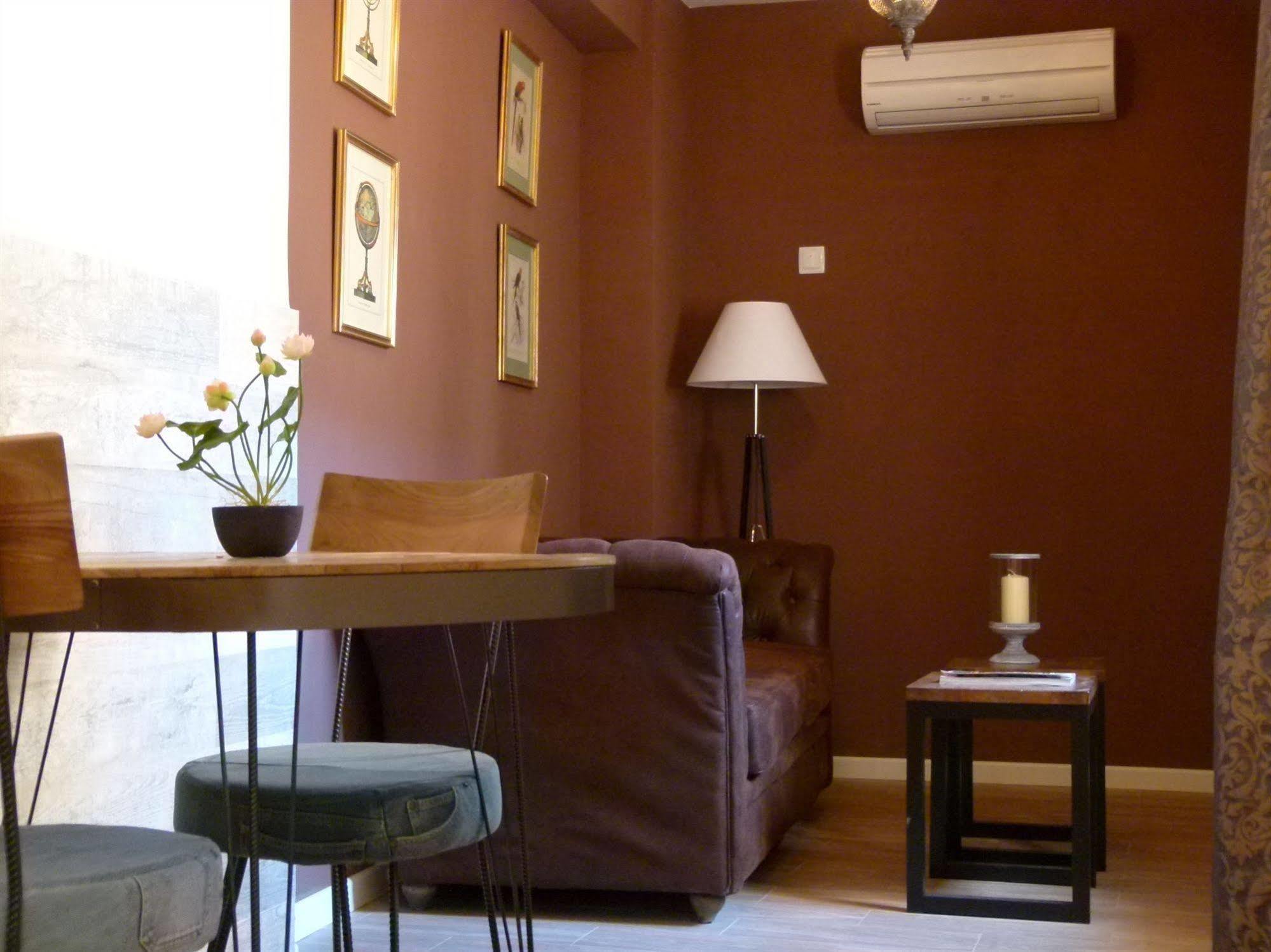 Alda Muralla De Apartment *
